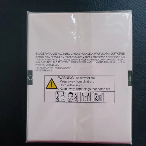 Viktor & Rolf Flowerbomb Pink Scented Candle - Picture 3 of 6